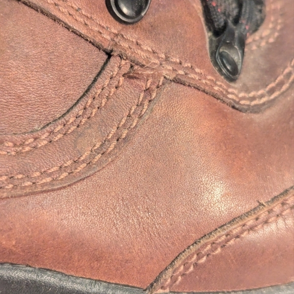 Sturdy Brown Hiking Boots - Picture 5 of 12